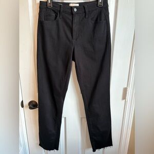 Universal Thread Black High-Rise Slim-Straight Raw Hem Ankle Jean, Size 4 Long